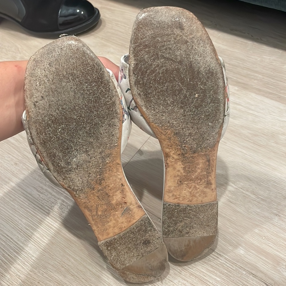 Louis Vuitton slippers - Picture 5 of 5